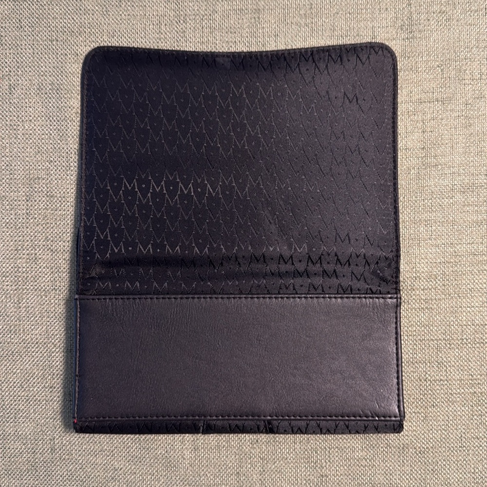 Miche Elegant Black Clutch with Metal Accents
Petite shell name - Honor - Picture 2 of 3